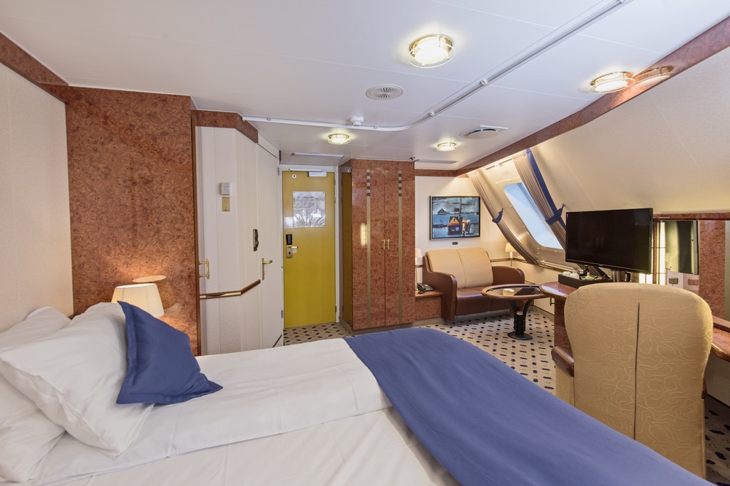 Huritgruten MS Finnmarken Mini ExpeditionSuite 1.jpg